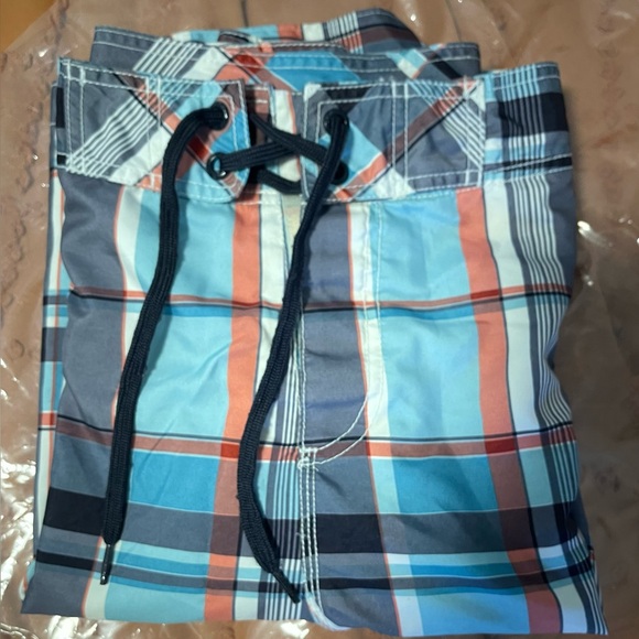 Old Navy Size XXL Men’s Swim Trunks - Picture 4 of 4